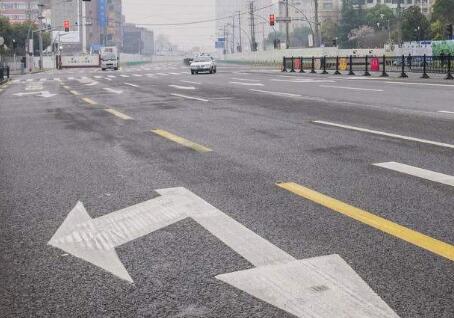江蘇蘇州道路劃線如何翻新比較好呢？