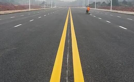 蘇州市政道路標(biāo)線每米成本價多少錢？江蘇中穎價格合理