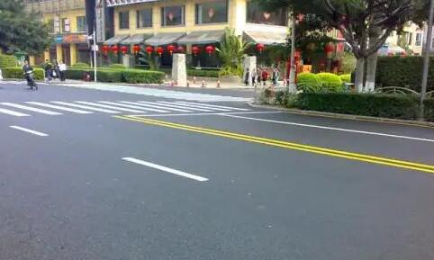 蘇州鄉(xiāng)村道路劃線道路劃線如何施工？