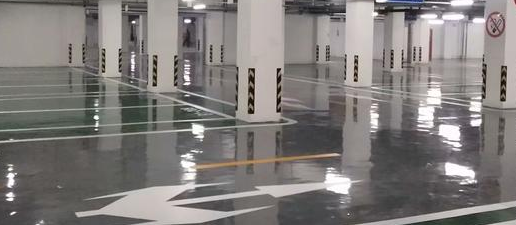 停車(chē)位劃線(xiàn)用什么機(jī)器？助您打造秩序停車(chē)場(chǎng)！
