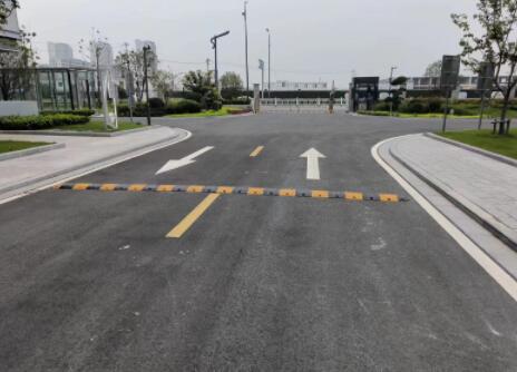 江蘇中穎，專業(yè)市道路劃線施工，打造安全暢通的城市道路