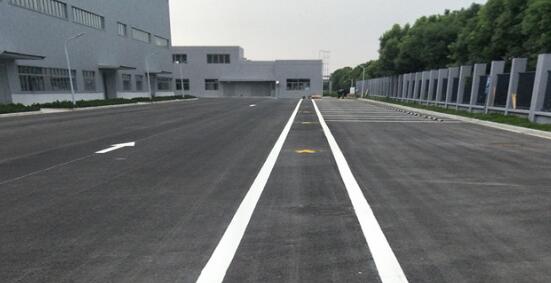 廠區(qū)道路標線設(shè)計要求？廠區(qū)道路標線彰顯安全與效率！
