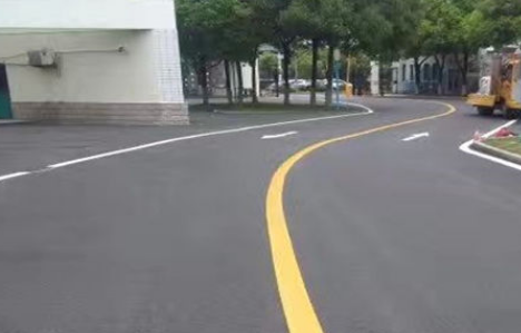 江蘇中穎定制廠區(qū)道路劃線，確保安全高效