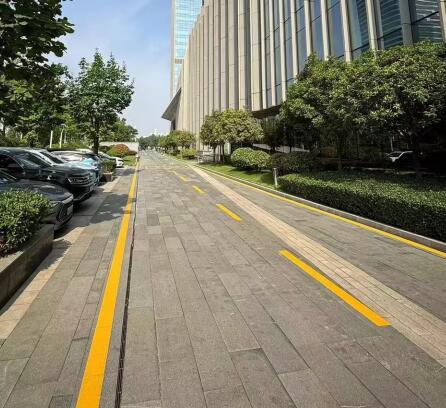 上海廠區(qū)地面劃線施工？業(yè)打造上海廠區(qū)地面劃線